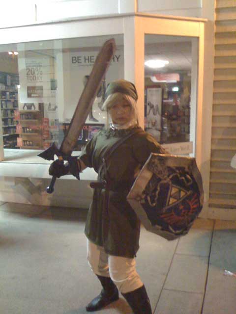 Brawl Midnight Release - Link Cosplay
